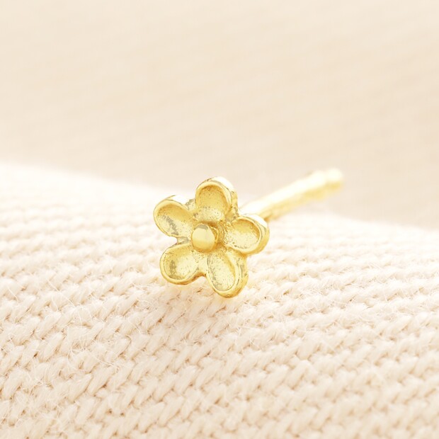 Sterling Silver Flower Piercing Earring in Gold Sterling Silver Flower Piercing Earring in Gold