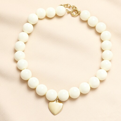 Cream Beaded Heart Charm Pendant Necklace in Gold Cream Beaded Heart Charm Pendant Necklace in Gold