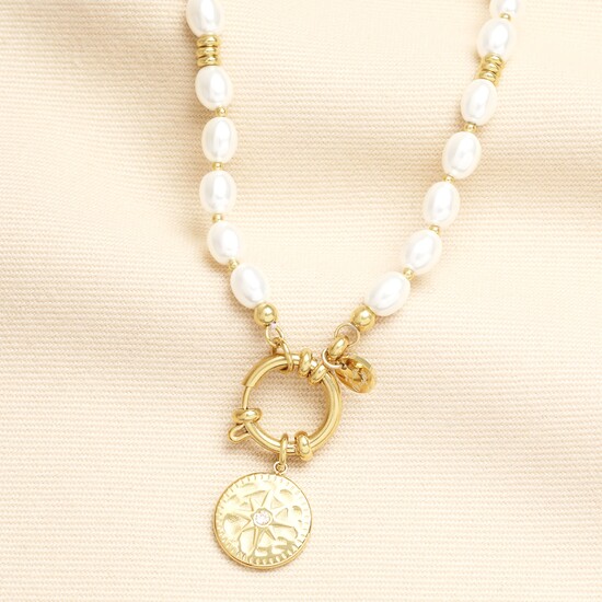 Stainless Steel Pearl Star Compass Pendant Necklace in Gold