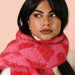 Pink and Red Wavy Checkerboard Winter Scarf