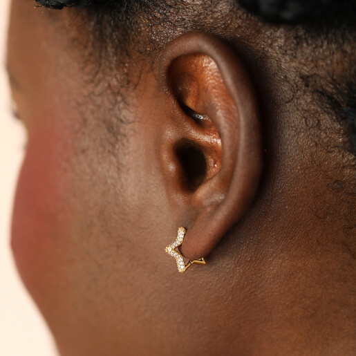 star-shaped shuggie hoop earrings in gold