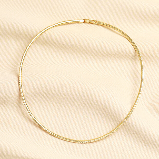 Snake Chain Choker Necklace in Gold