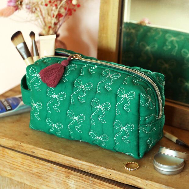Green Linen Bow Embroidered Makeup Bag