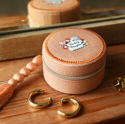 Embroidered Darling Daughter Round Jewellery Case