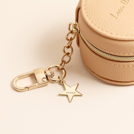 Close Up of Star Charm Personalised on Chain of Case