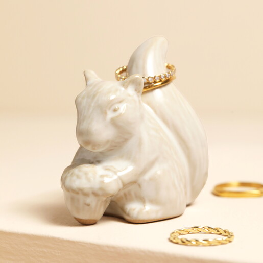 squirrel ring holder with little acorn