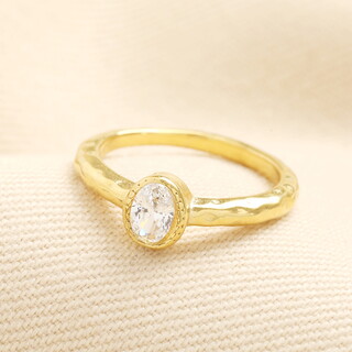 Stainless Steel Hammered Oval Crystal Ring in Gold 