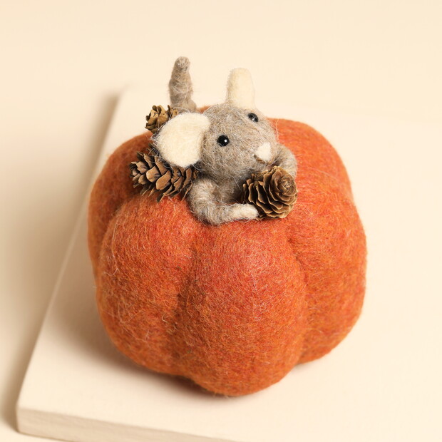 Felt Pumpkin Mouse Standing Decoration