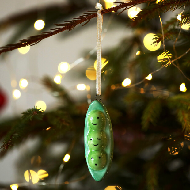 Ceramic Peas in a Pod Hanging Decoration