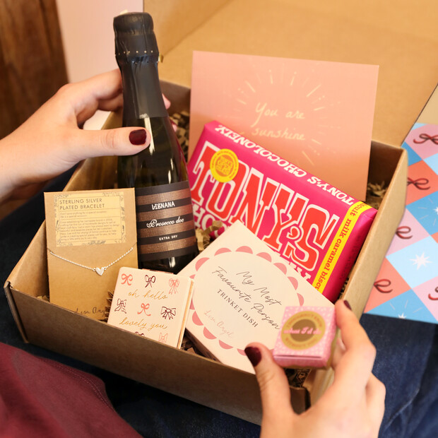 Build Your Own Gift Hamper for Her