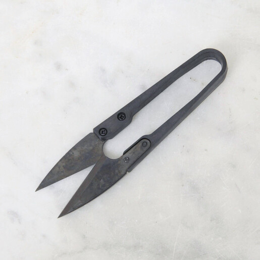 tweezer-like gardening snips