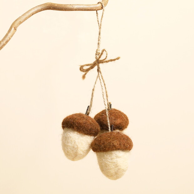 Felt Mini Acorn Cluster Hanging Decoration