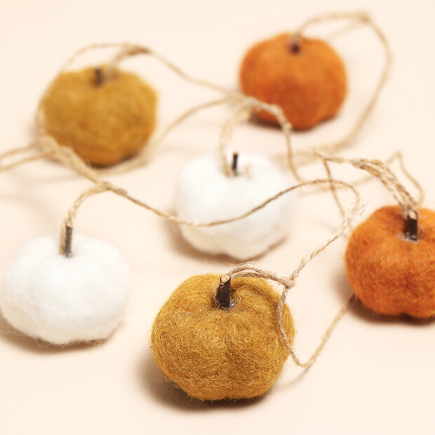 Felt Mini Pumpkin Garland