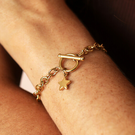 t-bar waterproof charm necklace on model