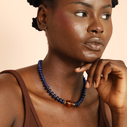 model shot of chunky blue necklace 