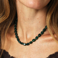 Dark Green Semi Precious Stone Beaded Necklace in Gold