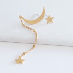 Gold Mismatched Moon and Star Chain Stud Earrings