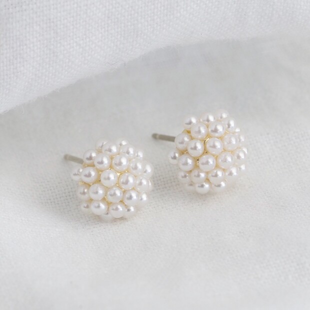 Pearl Cluster Stud Earrings in Gold Pearl Cluster Stud Earrings in Gold