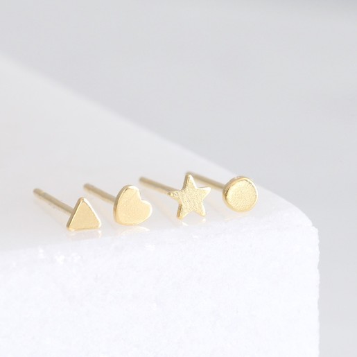 tiny gold stud earrings