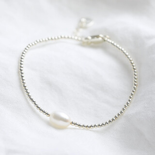 Dainty Seed Bead and Pearl Bracelet in Silver