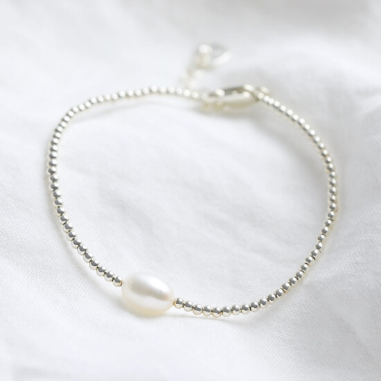 Dainty Seed Bead & Pearl Bracelet in Silver