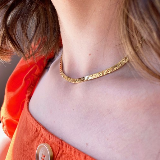 Flat Link Curb Chain Necklace in Gold 