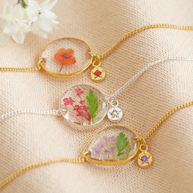 Pressed Birth Flower Charm Bracelet in Gold Lisa Angel Ladies' Pressed Birth Flower Charm Bracelet with Birthstone Charm