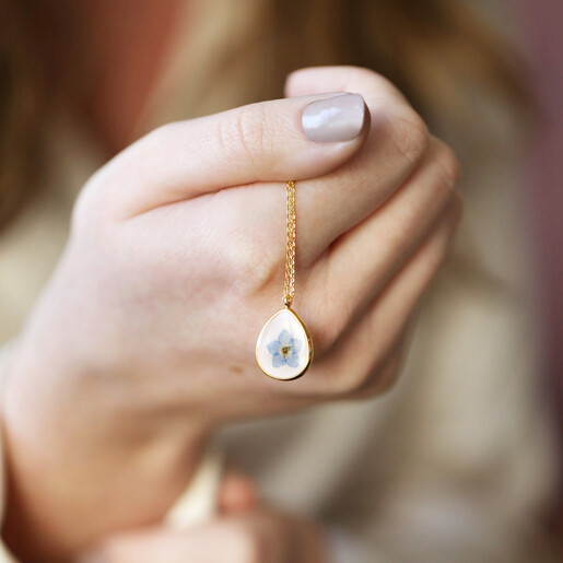 5 Ways to Tell if Your Moonstone Is Real | BlackTreeLab