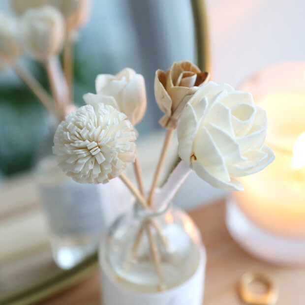 The Candle Brand Peony and Rose Flower Diffuser main image 0