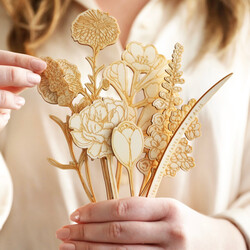 Natural Cut Dried Flowers Letterbox Gift | Lisa Angel