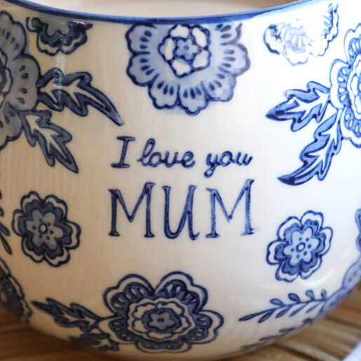 Lisa Angel with Ladies' Sass & Belle Blue Willow 'Mum' Mug