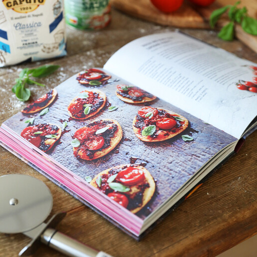 Tantalising Recipes in Lisa Angel Craft Pizza Book 