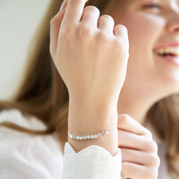 Delicate Star Bead Friendship Bracelet in Silver