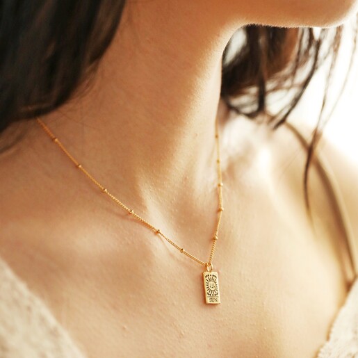 Model Wearing Sun Tarot Card Pendant Necklace
