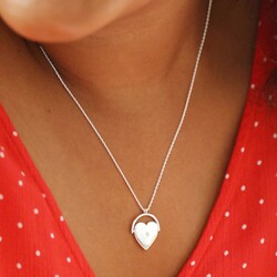 Spinning Heart Pendant Necklace in Silver