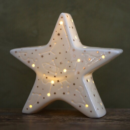 Standing star deals light