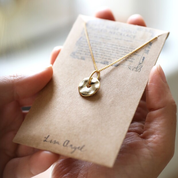 Spinning Disc Pendant Necklace in Gold Spinning Disc Pendant Necklace in Gold