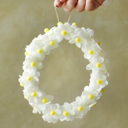 Felt Daisy Hanging Wreath