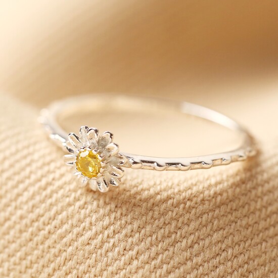 Sterling silver Daisy ring with citrus stone in S/M