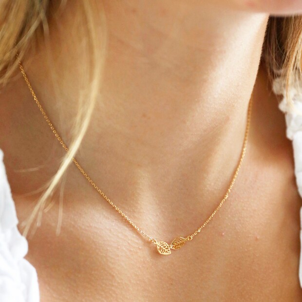 Linked Filigree Leaf Necklace in Gold