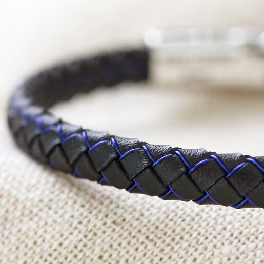 Close-up Close-up of Men's Woven Leather Bracelet in Black and Blue