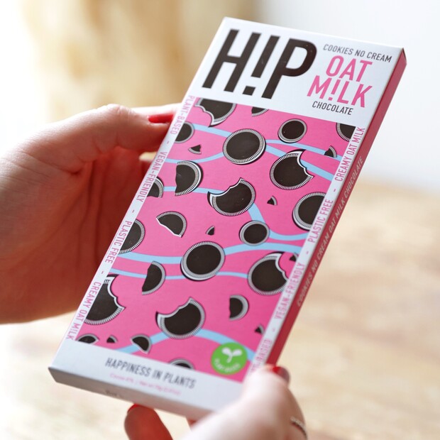 H!P Chocolate: Cookies No Cream Oat M!lk Chocolate Bar