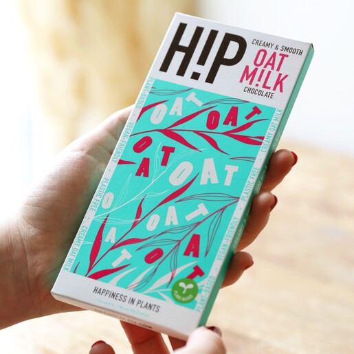 Model Holding H!P Chocolate: Oat M!lk Chocolate Bar