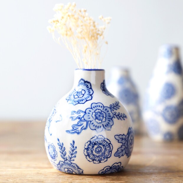 Small Blue Willow Vase Sass & Belle Lisa Angel