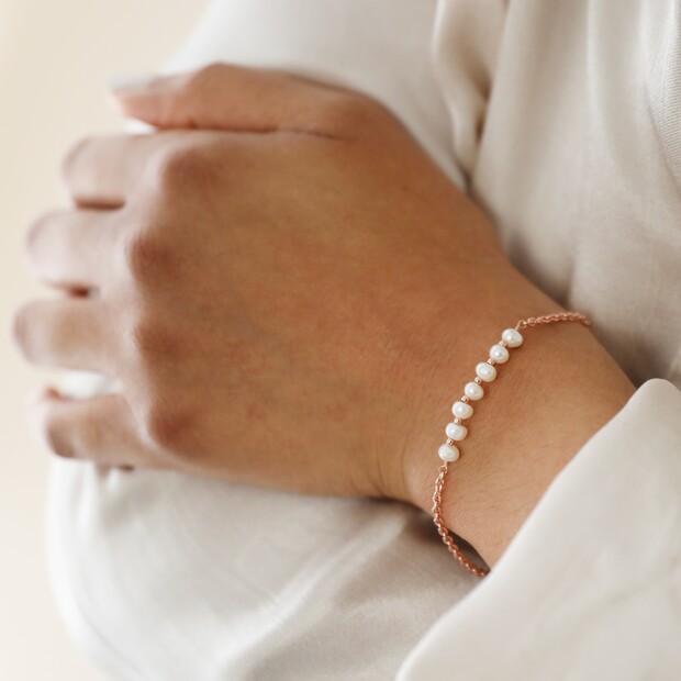 Freshwater Pearl Rose Gold Chain Bracelet Freshwater Pearl Rose Gold Chain Bracelet