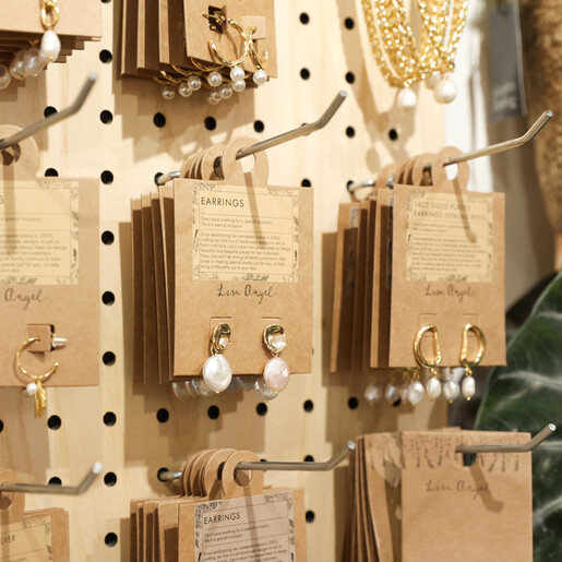 Molten Pearl Drop Earrings in Gold Molten Pearl Drop Earrings in Gold