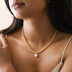 Plaited Rope Chain and Pearl Necklace in Gold