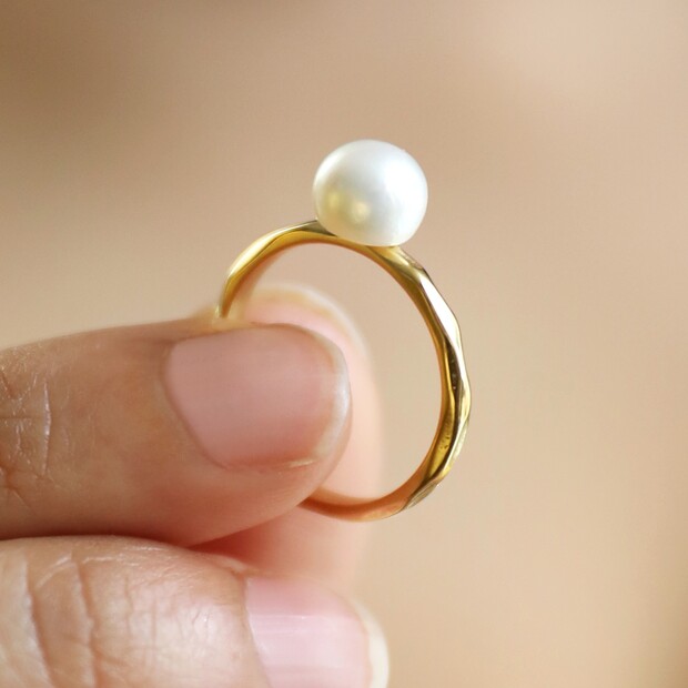 Hammered Finish Freshwater Pearl Ring in Gold Lisa Angel