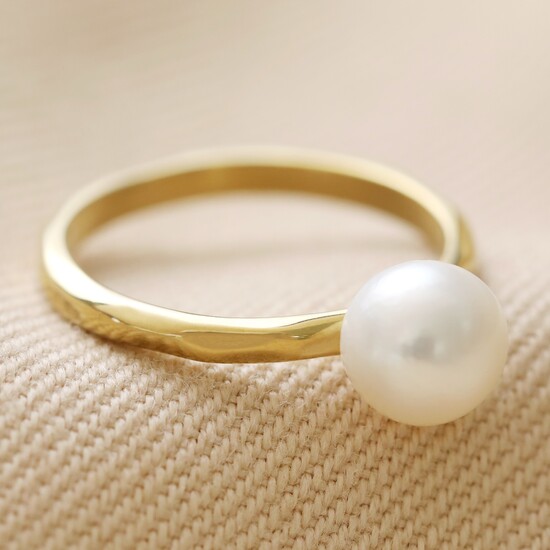 Hammered Finish Pearl Ring in Gold - S/M