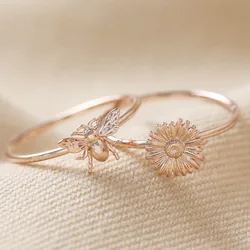 Set of 2 Daisy and Bee Stacking Rings in Rose Gold